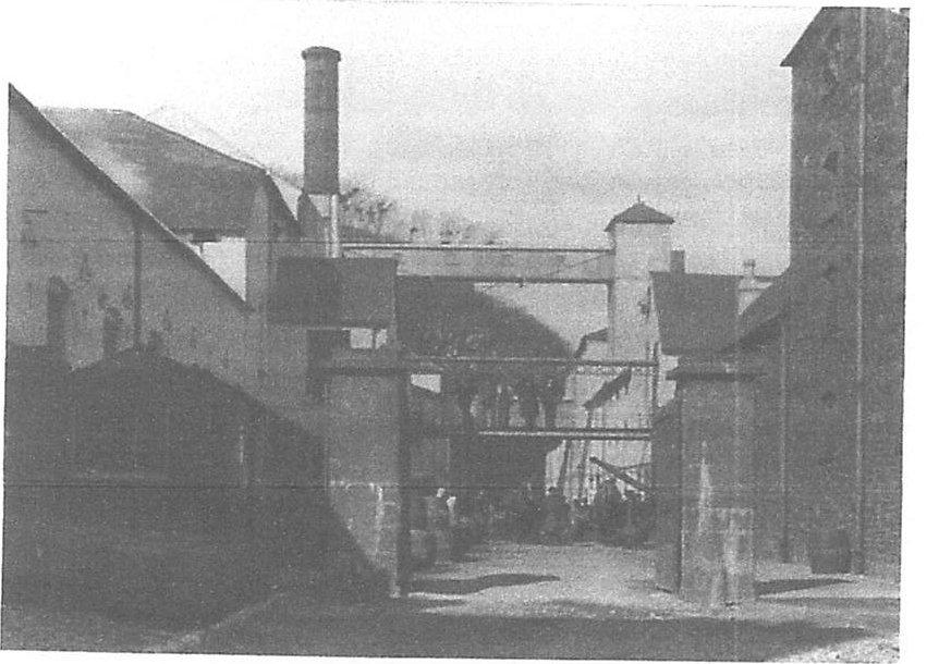 The gate entrance to Davis, Strangman & Co. brewery, Waterford, 1912